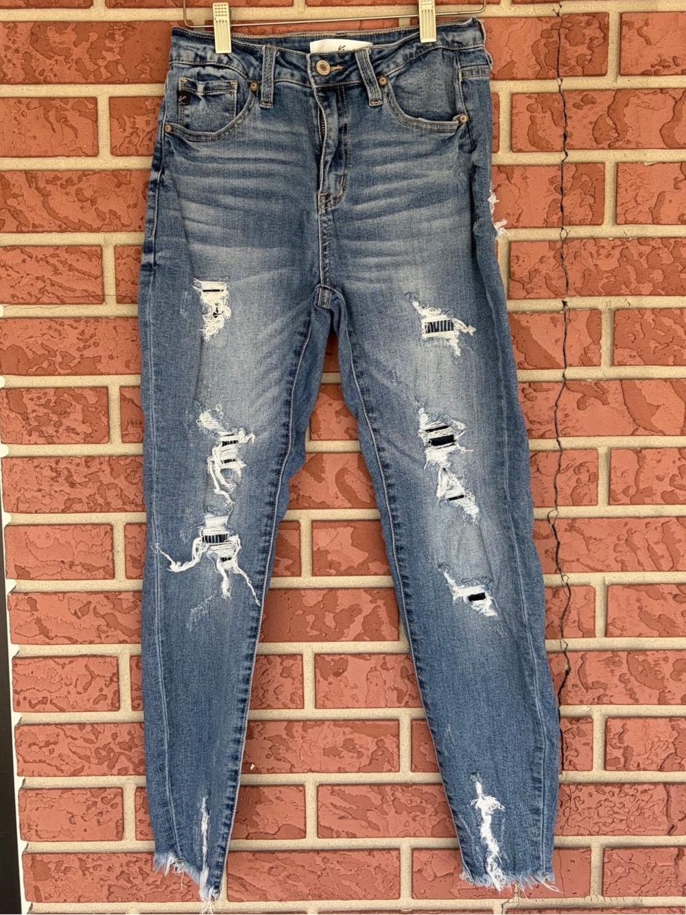 KanCan Distressed Skinny Jeans - Medium Blue